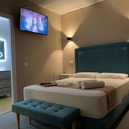 Rooms Luxury Madrid Exterior photo