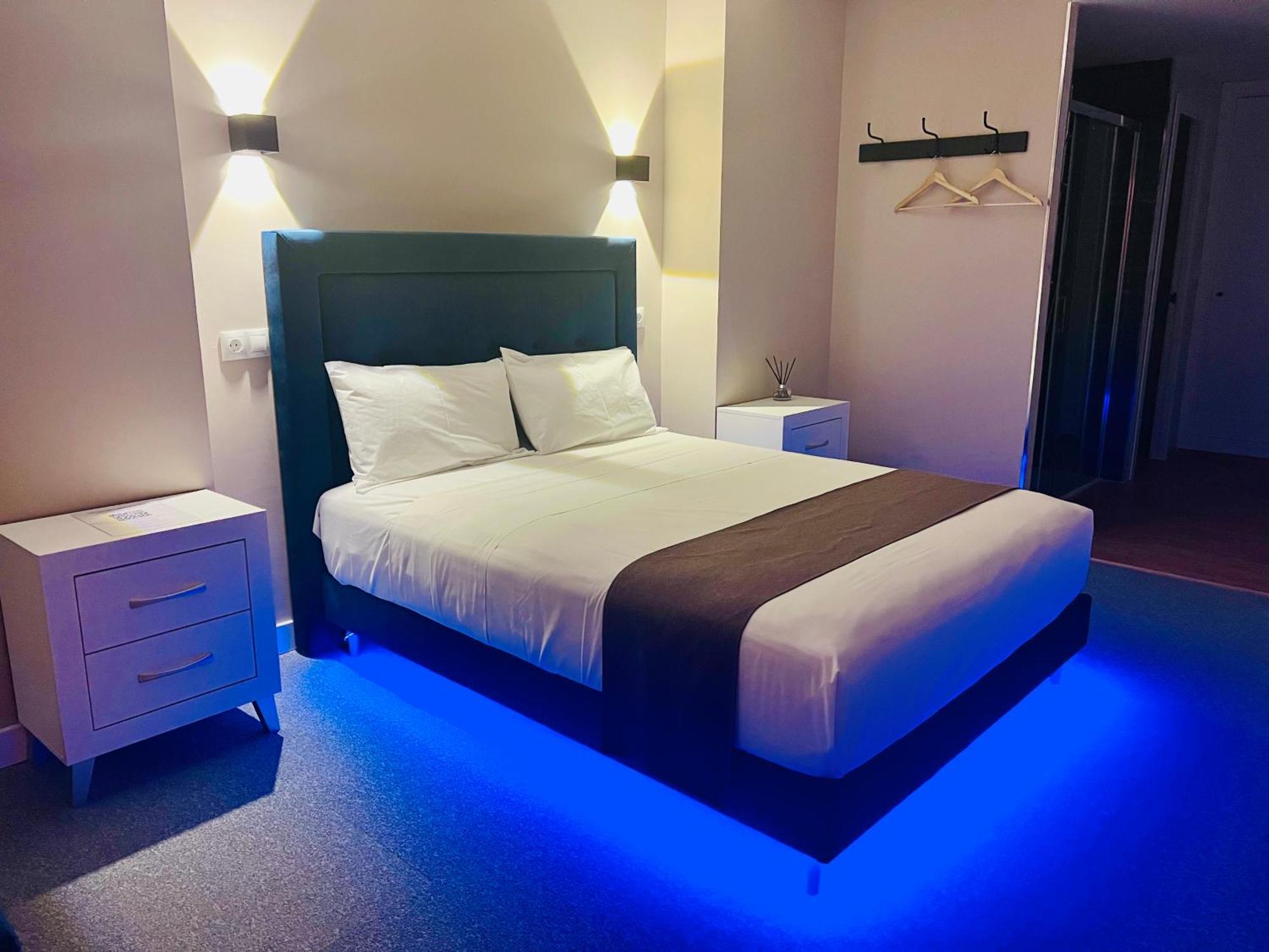 Rooms Luxury Madrid Exterior photo