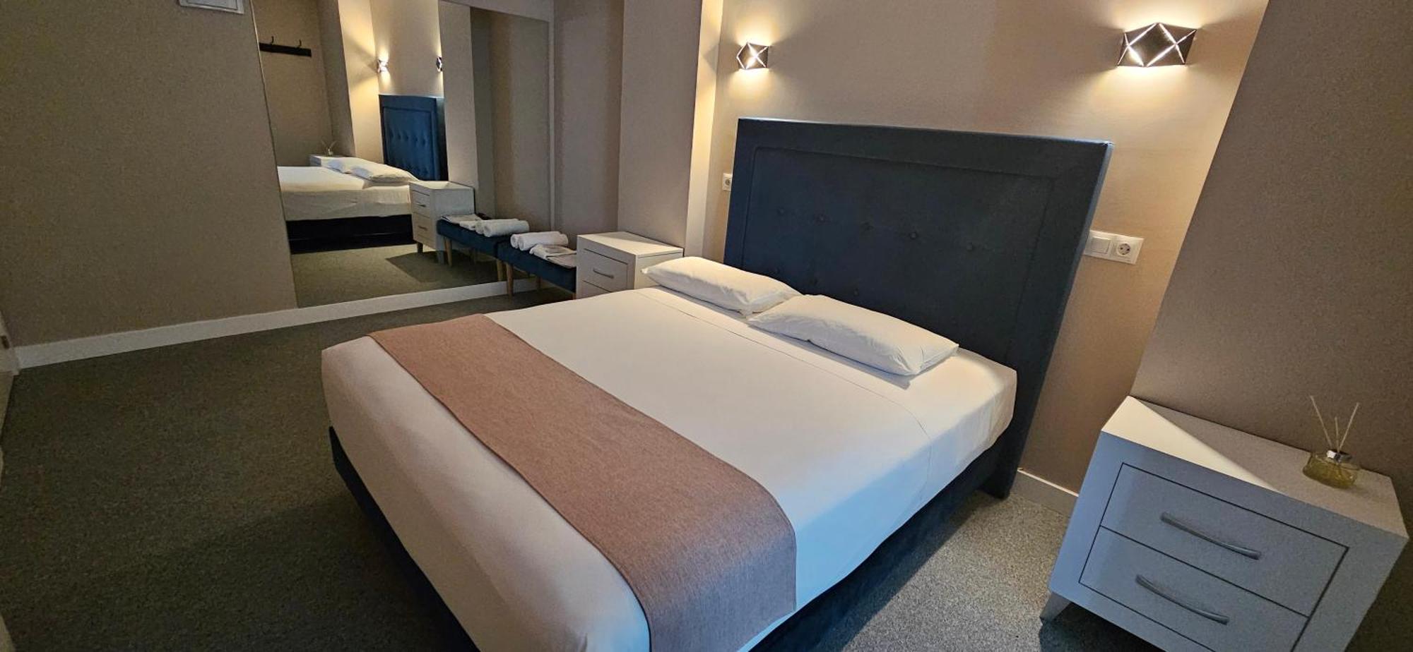 Rooms Luxury Madrid Exterior photo