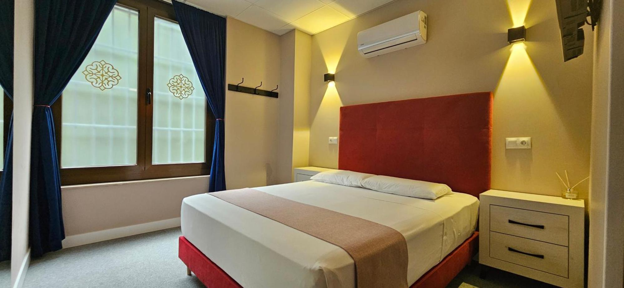 Rooms Luxury Madrid Exterior photo