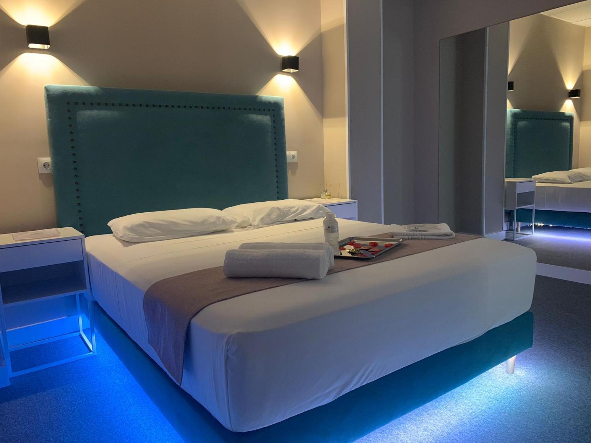 Rooms Luxury Madrid Exterior photo